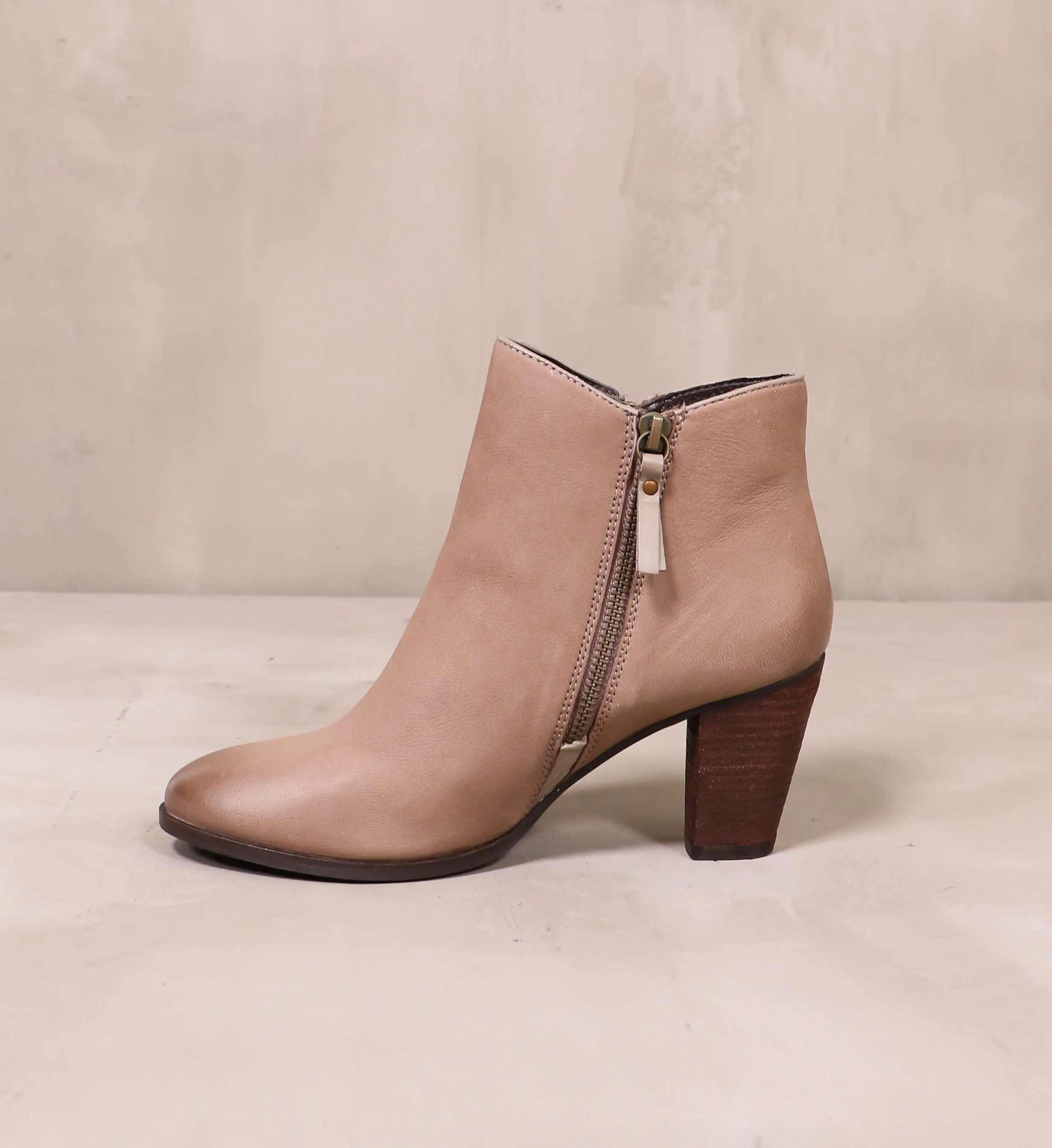 HEART ZIPS A BEAT BOOTIE