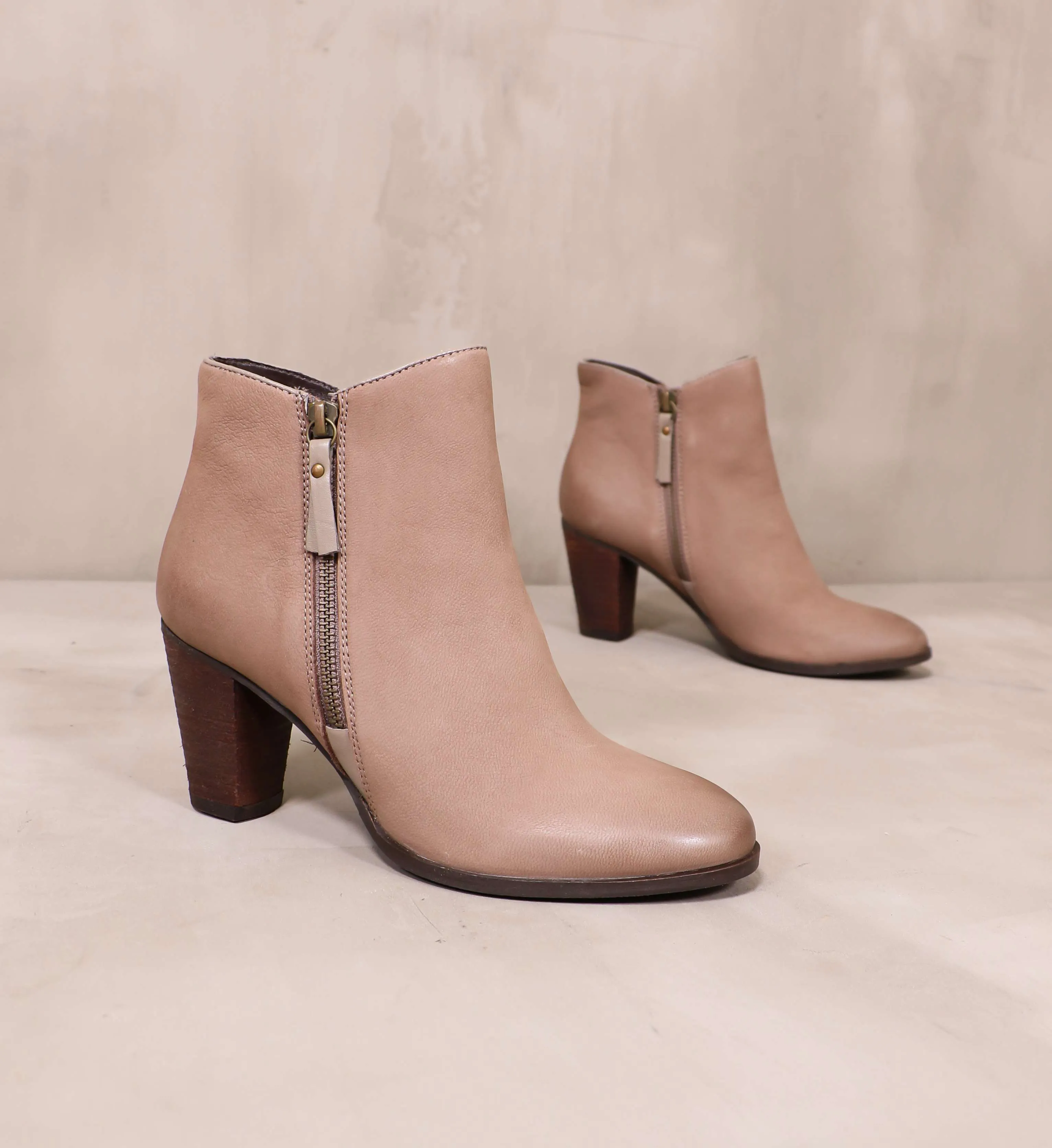 HEART ZIPS A BEAT BOOTIE