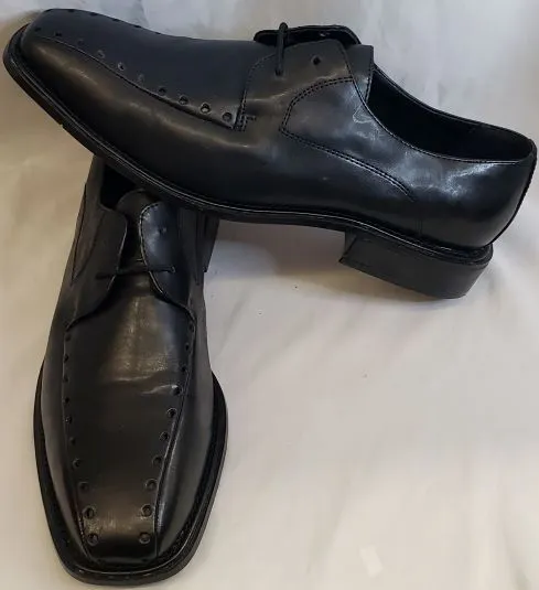 Jakai -- Men's Dress Oxford -- Black