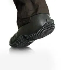 Men's Shield Series Insulated Breathable Waders - RealtreeMax-5