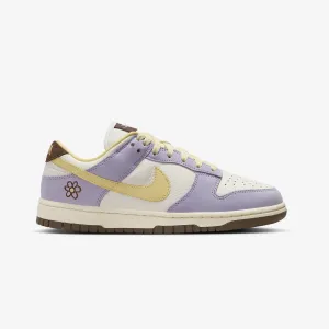 Nike | WMN'S DUNK LOW PREMIUM  { LILAC BLOOM/SOFT YELLOW-SAIL