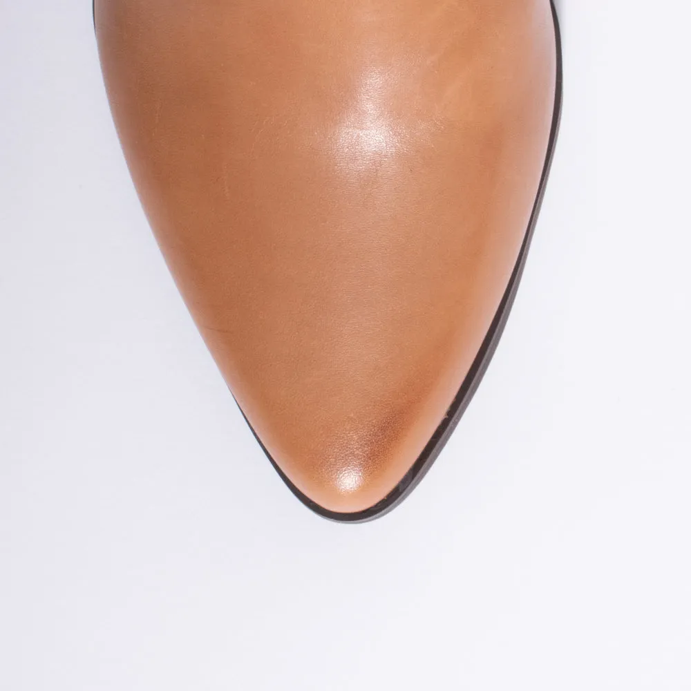 Vala Tan Boot