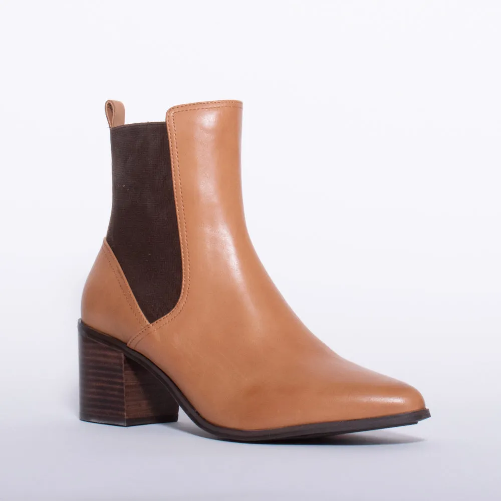 Vala Tan Boot